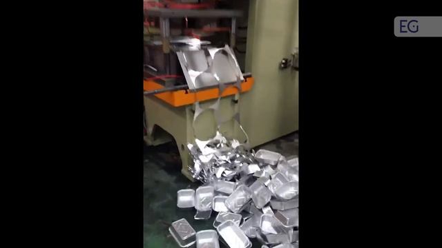 Линия для изготовления контейнеров из фольги ATW-SL550 + ATW-45T смотреть онлайн