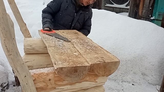 ЧАСТЬ 2 .Скамейка из бревен ПОЧТИ без гвоздей и шурупов. лесная мебель. смотреть онлайн