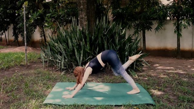 Quick Yoga Flow Break | 10 Minute Full Body Yoga Stretch | Beginner Friendly смотреть онлайн