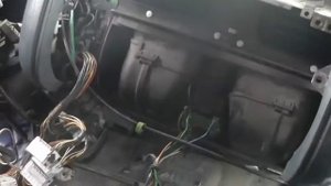 Дальнобой "разбираю панель, отказал моторчик отопителя салона DAF 95 XF 380"