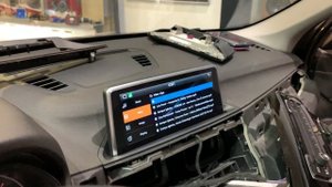 BMW X1 F48 MMI Apple CarPlay / Android Auto Box