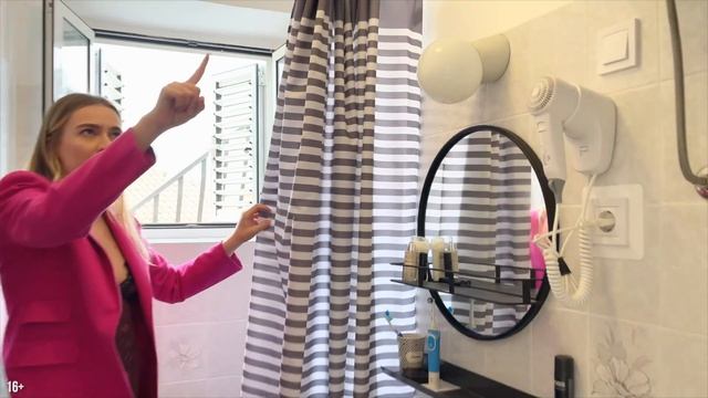 ВЫЖАЛИ МАКСИМУМ из 25 м2 -отдельная спальня и кухня| ОБЗОР супер ПРОДУМАННОЙ СКАНДИ ОДНУШКИ | Румту смотреть онлайн