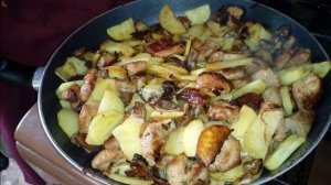 ЖАРЕНАЯ КАРТОШКА С ГРИБАМИ И МЯСОМ. Что может быть лучше!