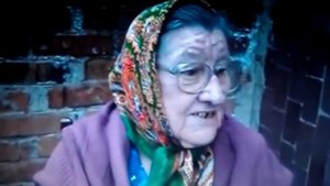 Ржачная бабуля рассказывает матерную сказку.