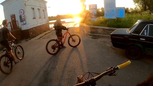 На велосипедах в Дубну вдоль канала им. Москвы! смотреть онлайн