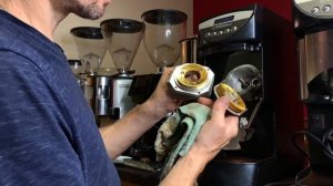 Замена жерновов на кофемолке Nuova Simonelly Mythos