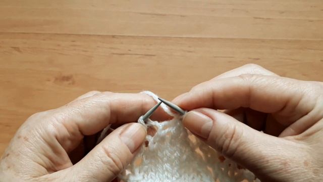Ажурные ромбы . Узор для джемпера, кардигана.