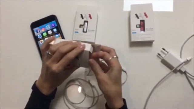 Обзор 2 в 1 Адаптер для iPhone 7/ 8/ Х/ iPad смотреть онлайн