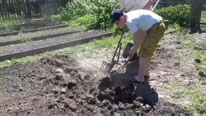 Новое приспособление для копки огорода. Копает быстро и хорошо!