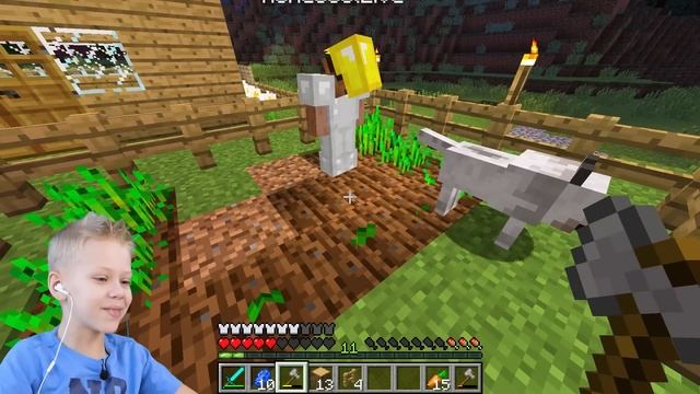 ВЫЖИВАНИЕ С ПАПОЙ В МАЙНКРАФТЕ Строим Ферму Заводим Свинью и Корову смотреть онлайн