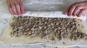 Супер выпечка из слоеного теста. Быстрые и вкусные слойки с халвой к чаю!