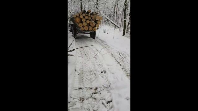 Самодельный трактор 4х4 Diskaver в лесу смотреть онлайн