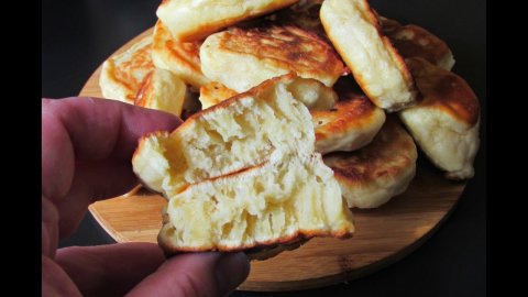 Пористые пышные оладьи, которые не опадают - справится даже ребенок