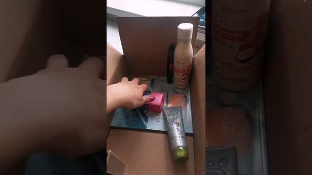 обзор заказа орифлэйм ,дозаказ,шампунь для сухих волос ,тушь с эффектом кошачьих глаз,смягчалки
