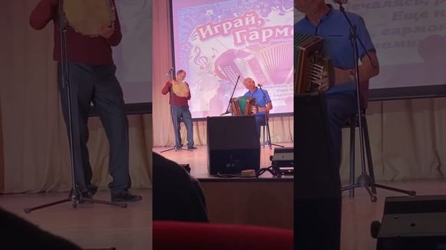 Матаня под рояльную гармонь и бубен! Исполняют братья Корчагины. Николай (гармонь) и Михаил (бубен) смотреть онлайн