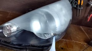 Город Братск. DENAUTO BRATSK. Полировка фар автомобиля Хонда Фит с нанесением керамики