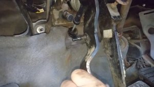 Citroen Xsara Picasso - педаль сцепления..