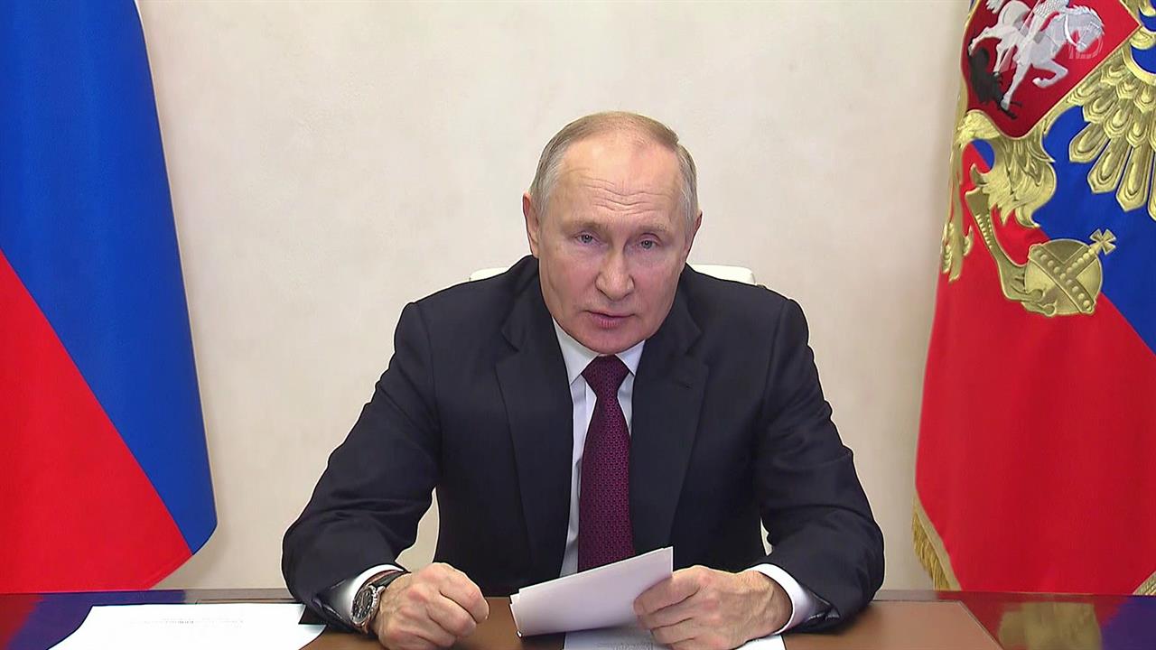 Владимир Путин: Развитие Северного морского пути в значительной степени обеспечит будущее России