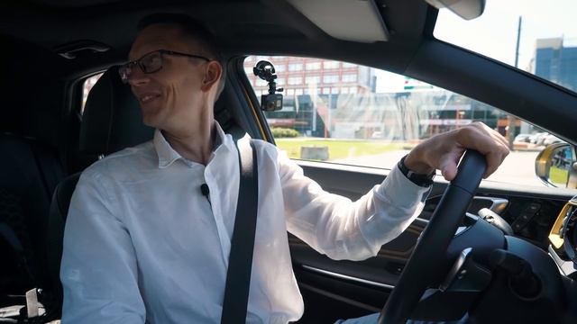 KIA Ceed c мотором 200 сил и за 2 миллиона рублей. KIA Xceed.
