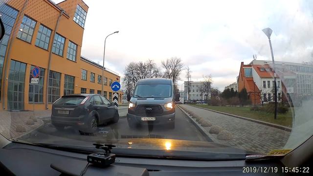 Одностороннее движение. Предположим, что слуги народа... они ведь нас спешат защищать... смотреть онлайн