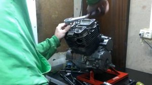 Найдена причина стука в двигателе Suzuki Djebel 250