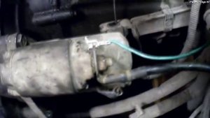 ставим двигатель на автомобиль Chery Amulet , проворачиваем стартером