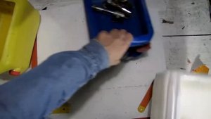 из бачков для машинного масла делать, применить канистры от масла