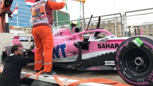 Болид формулы 1 в Баку