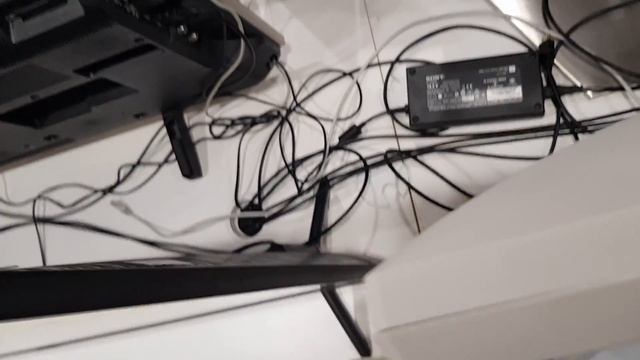 Телевизор Samsung UE49NU7170U смотреть онлайн