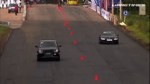 Audi R8 V10 VS Jeep grand cherokee  SRT8