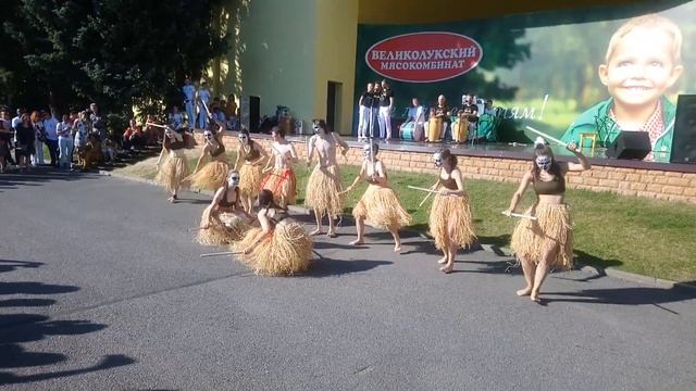 Maculele на самба фестивале Samba Voo Диво Остров смотреть онлайн