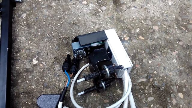 Мобильная солнечная электростанция с механизмом автоматического поворота. смотреть онлайн