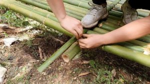 How To Build Bamboo House In Forest With Girl | Lý Thị Ca - Ep.67