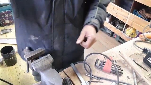 Держак для сварки, супер вариант из мусора! смотреть онлайн