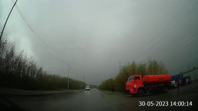 Спешащие, подумайте об остальных!