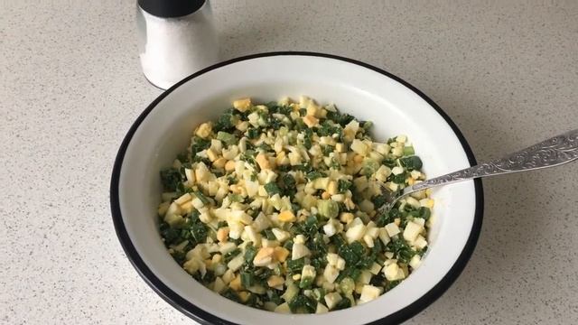 Пирожки с луком и яйцом из слоеного дрожжевого теста /Pies with green onions and boiled eggs смотреть онлайн