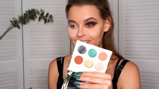 Сильно красиво ? Первое впечатление о палетке DOSE OF COLORS х ILUVSARAHII смотреть онлайн
