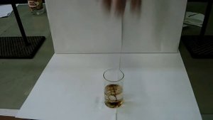 Реакция перманганата калия и уксуса