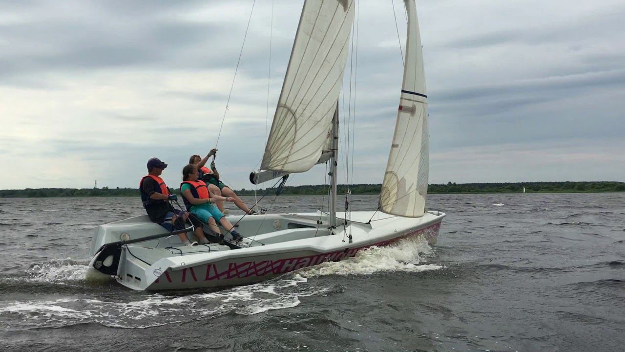 Эмка в сильный ветер в лагере "Волга" МИФИ смотреть онлайн