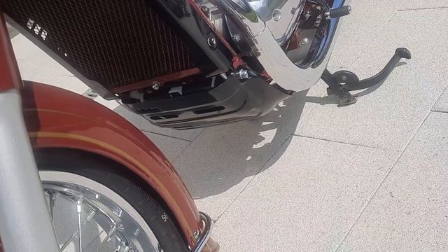 JAWA 300 CL Update 2 Neue Farbgebung Seitenverkleidung und Kühler смотреть онлайн