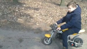 Мини байк Иллюши.Видеообзор и тест драйв.
