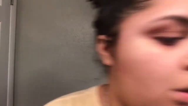 REVIEWING & COMPARING CLAY BUBBLE MASKS! смотреть онлайн