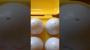 Развивающая игра сортер для малышей 'Найди яйцо' от компании TOMY.mp4