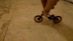 Трюки на фингер bmx