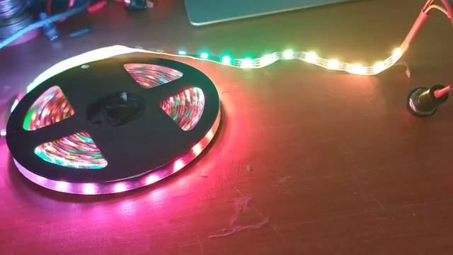 парящая кровать своими руками. подсветка адресной светодиодной лентой WS2811 смотреть онлайн