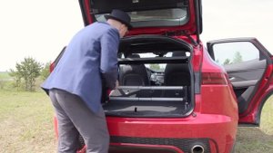 Jaguar E-pace самый красивый компактный кроссовер.