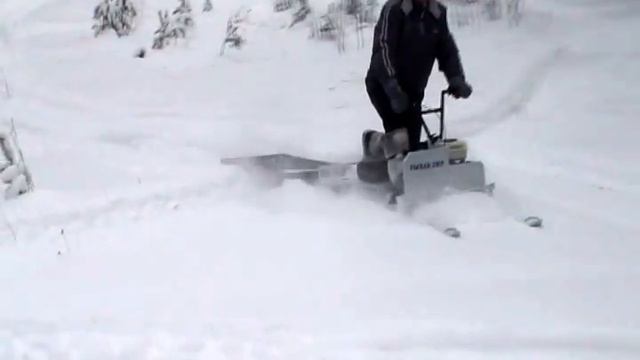 Снег по пояс, а мы едем. Мини-снегоход Рыбак 2МР. смотреть онлайн