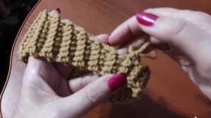 Объемный берет крючком.