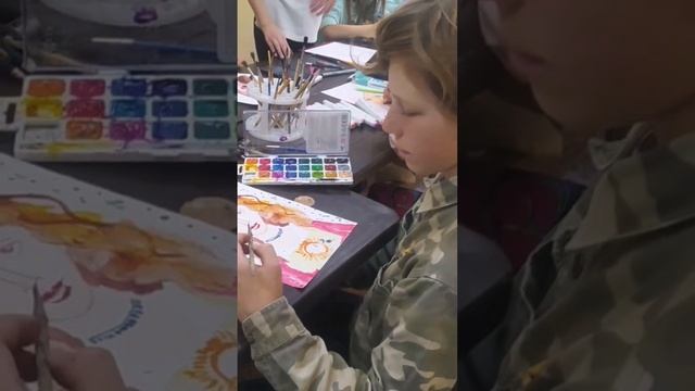 Урок ИЗО. Рисуем лицо мамы. смотреть онлайн