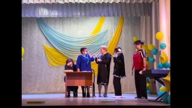 Юмористическое Сравнение музыкальной школы СССР и современности. 40-50 лет разницы. смотреть онлайн